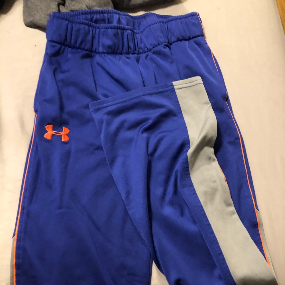 Under armor sweats